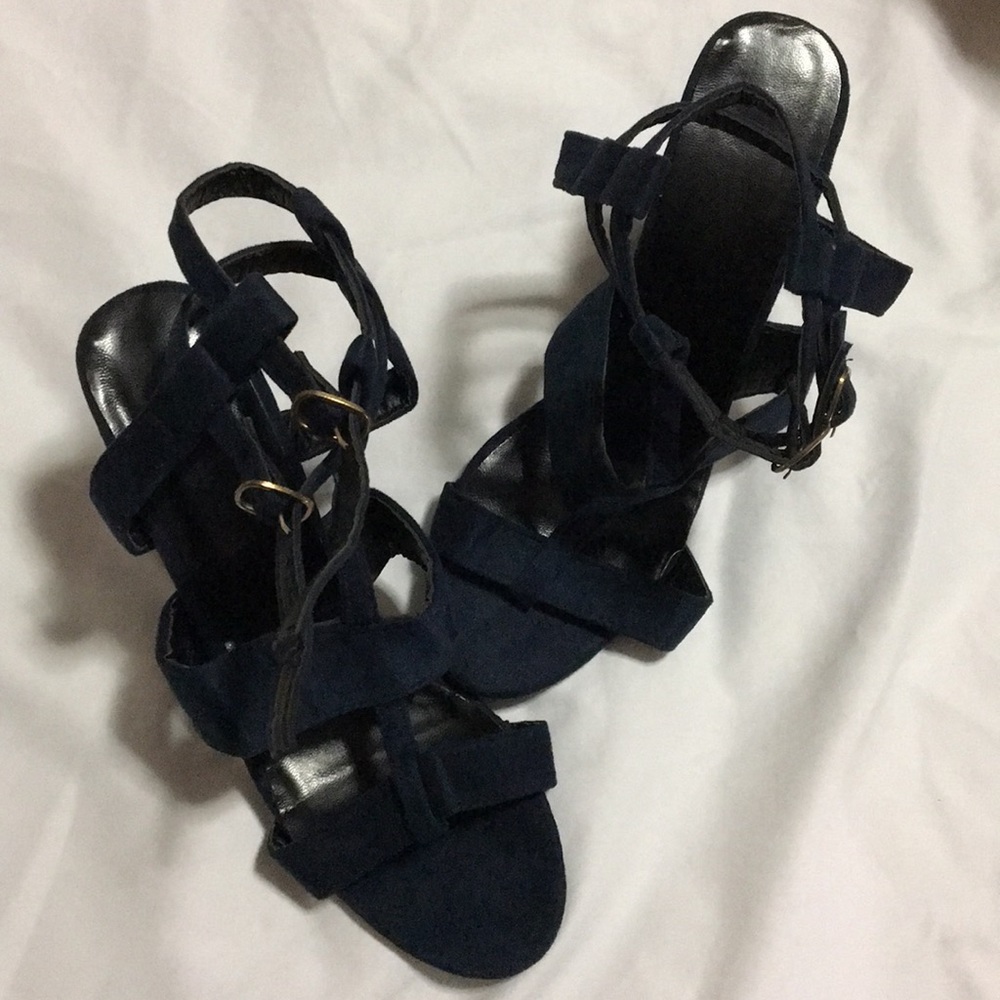 Lulus 4” Navy strap heels